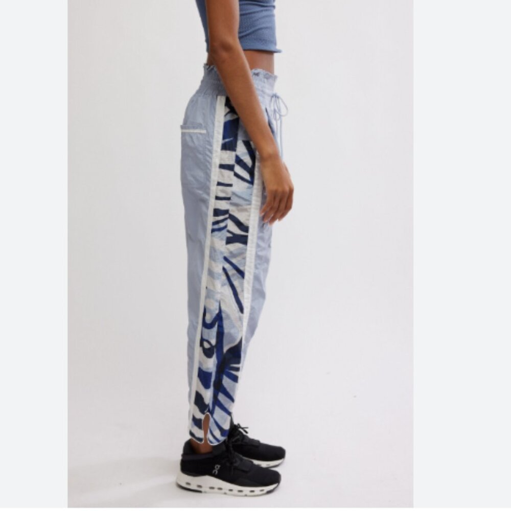 new FREE PEOPLE MOVEMENT Champ is Here Printed Athletic Pants 252 - Picture 7 of 9
